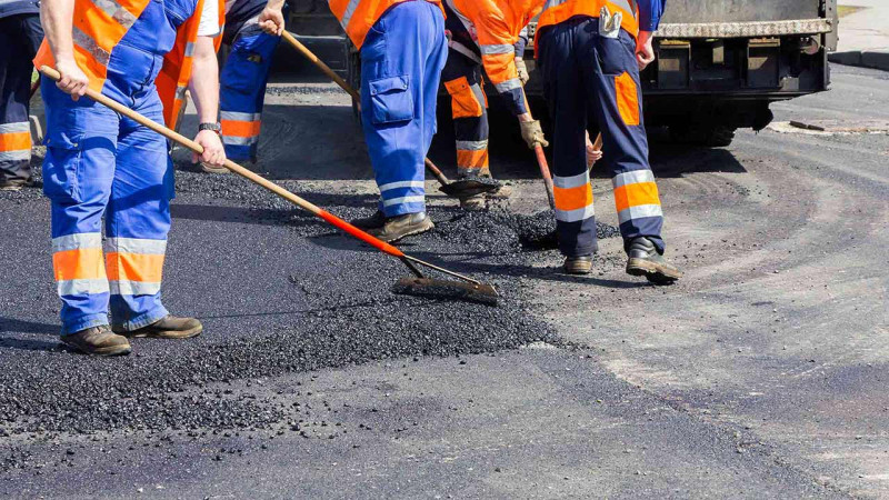 Bakı-Quba-Rusiya avtomobil yolunun Ceyranbatan hissəsində təmir-bərpa işləri davam etdirilir