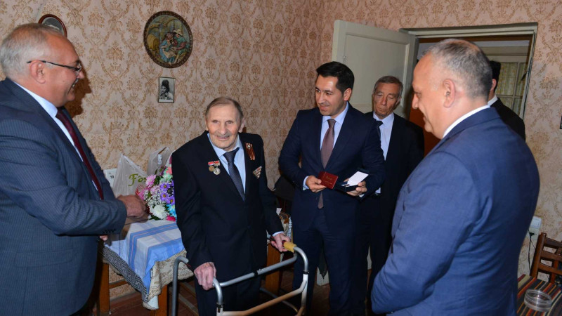 Sumqayıtlı Fəxri neftçinin 98 yaşı tamam olur