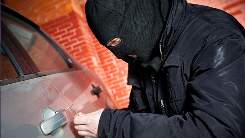 Sumqayıtda avtotəmir sexində oğurluq baş verib