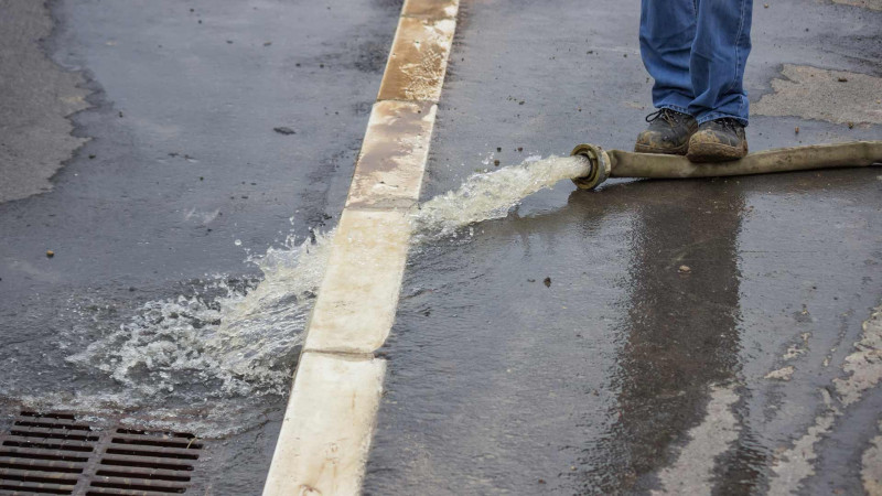 Sumqayıt: FHN yağışın fəsadlarını aradan qaldırıb