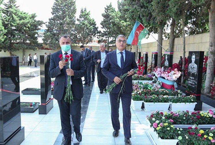 Sumqayıtda Təbiəti qoruyaq layihəsi çərçivəsində Şəhidlər Xiyabanında işlərə start verildi