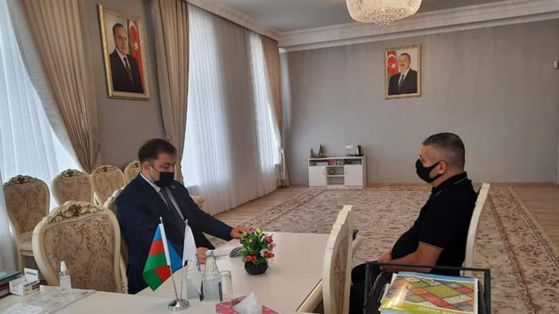 Sumqayıtda deputat seçiciləri qəbul edib