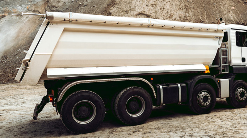 Sumqayıtda qanunsuz qum daşıyan şəxs aşkar edilib