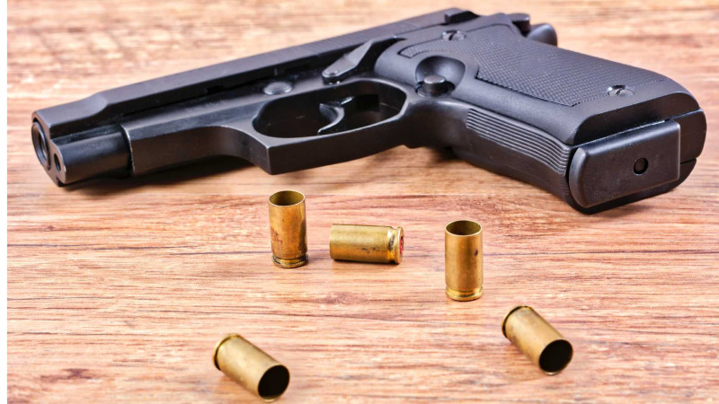 Sumqayıt: şəhər sakinində tapança və patron aşkar olunub