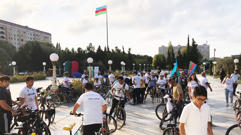 Sumqayıt: Ümumdünya avtomobilsiz gününə həsr olunmuş veloyürüş keçirilib