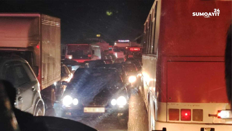 Sarayın yollarında uzun tıxaclar yaranıb