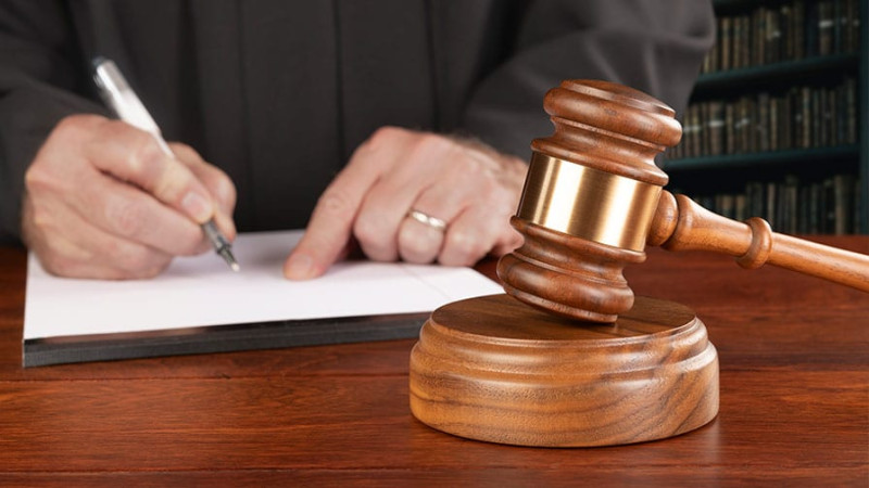 Sumqayıtda hamilə həyat yoldaşını öldürən şəxsə hökm oxunub