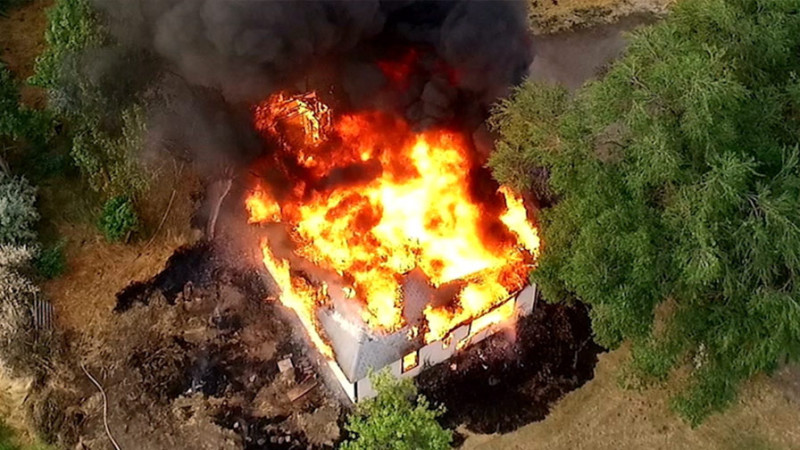 Ceyranbatanda iki mərtəbəli tikilidə yanğın baş verib