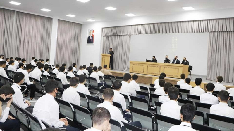 Sumqayıtda Sumqayıt Narkomaniyaya Yox Deyir devizli görüş baş tutub