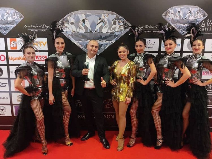 Sumqayıtlı yazıçı Gold Media Awards İnternational mükafatına layiq görülüb