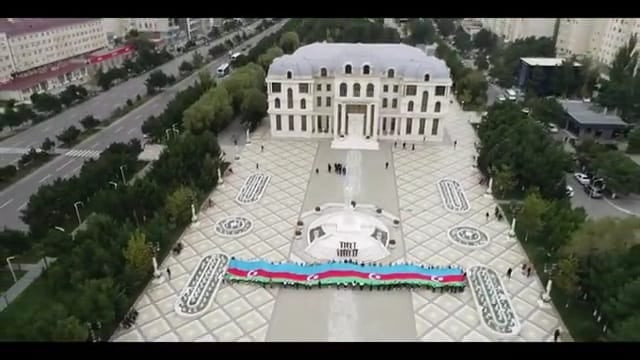 Sumqayıtda Bayraq Gününə hərs olunmuş fləşmob keçirilib