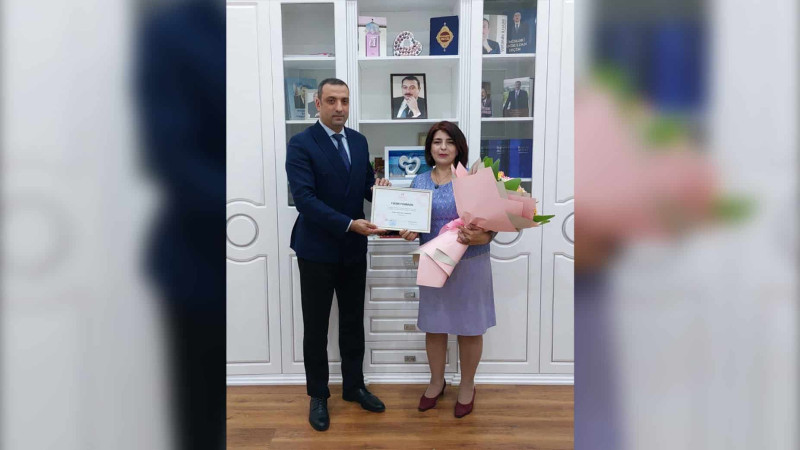 Sumqayıt: Dekorativ-tətbiqi sənət ustası fəxri fərmanı ilə təltif edilib