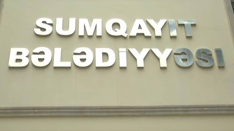 Sumqayıt sakinləri Bələdiyyə binasına buraxılmırlar