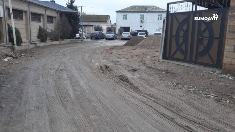 Sumqayıtda Kotec qəsəbəsində ki yol dağılıq vəziyyətdədir