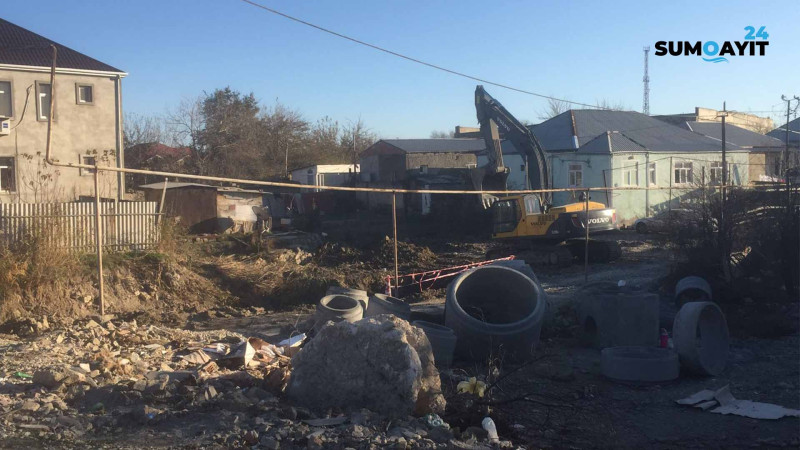 Sumqayıt: Səməd Vurğun küçəsi ilə axan çirkab sular problemi öz həllini tapır