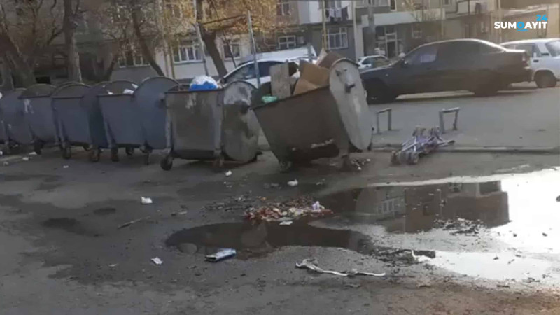 Sumqayıtda tullantı qabları istifadə üçün yararsız vəziyyətdədir