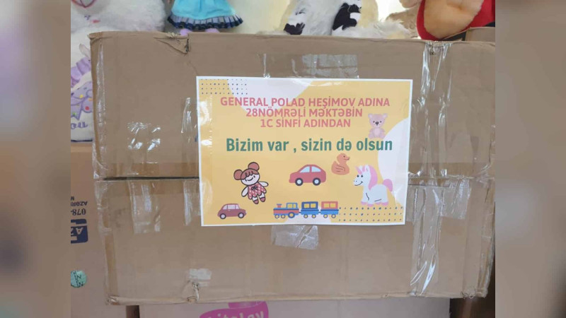 Sumqayıtlı şagirdlər Oyuncağını bağışla aksiyasına qoşulublar