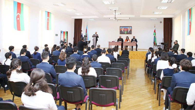 11 nömrəli məktəbdə “Sumqayıt Narkomaniyaya Yox Deyir” adlı görüş keçirilib