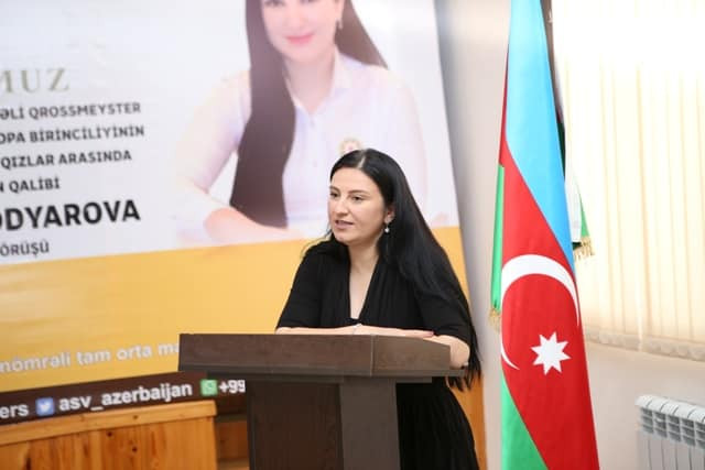 Çempionumuz layihəsi çərçivəsində sumqayıtlı şagirdlər qrossmeysterlə görüşüblər