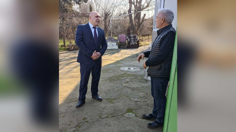 “Azəriqaz” İB: Sumqayıt şəhəri və Saray qəsəbə şəhidlərinin ailələri ziyarət edilib