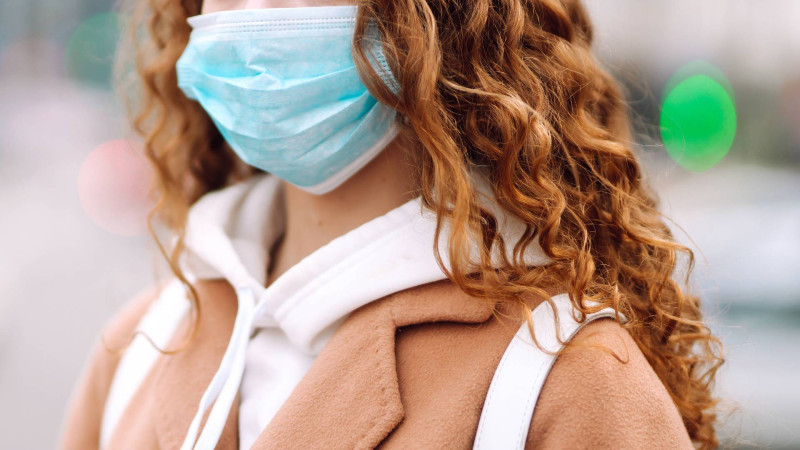 Sumqayıtda koronavirus xəstəsi evini tərk edib