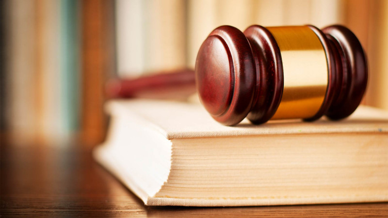 17 nəfərə qarşı dələduzluq edən Sumqayıtda çalışan vəkilin şikayəti qəbul edilməyib