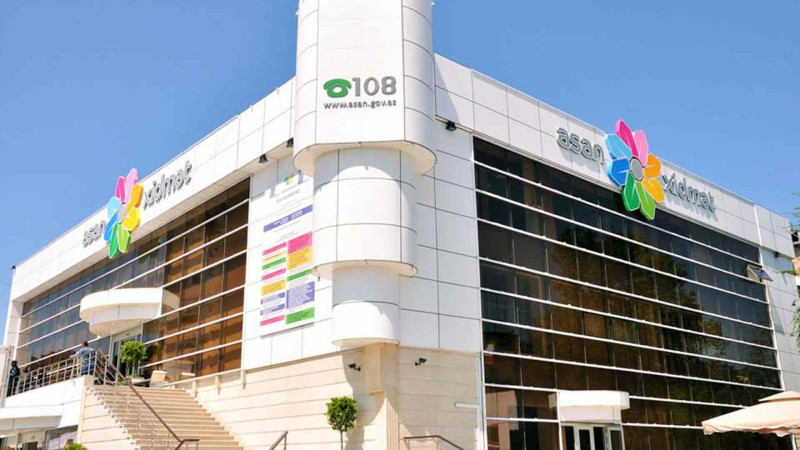 Sumqayıt ASAN Xidmət mərkəzinin önündə COVİD-19 xəstəsi aşkar edilib