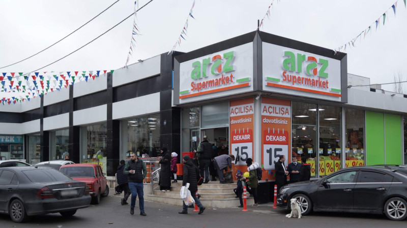 Sumqayıtda Araz supermarketin açılışı baş tutub