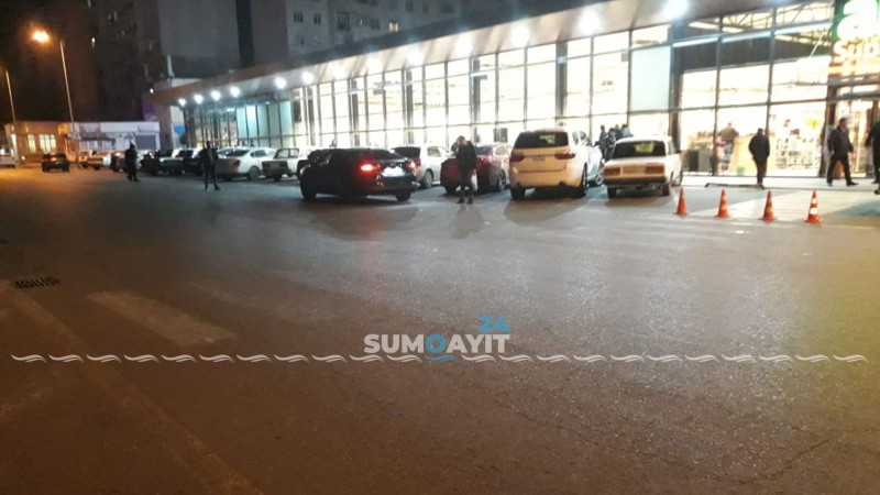 Sumqayıt: 10-cu və 13-cü mikrorayonların arasında yerləşən yolda piyada və yol ayırıcı zolaqlar silinib
