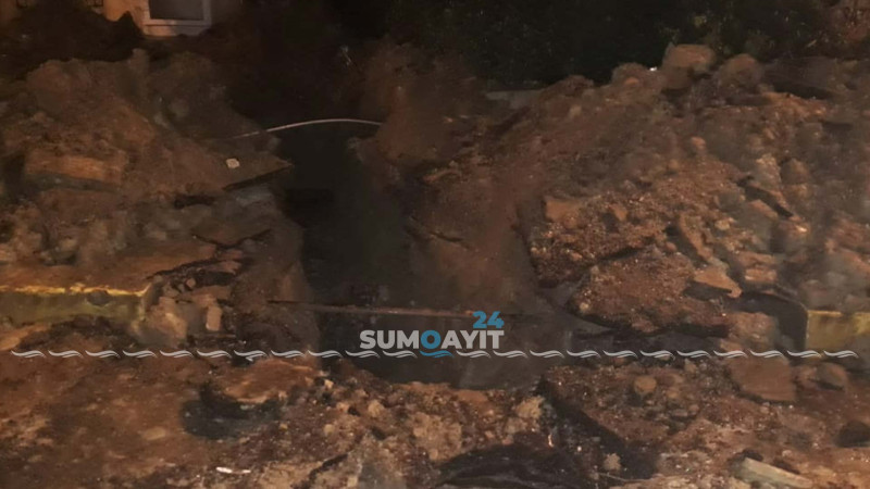 Sumqayıt: 6-cı mikrorayonda yeraltı boru təmir edilir