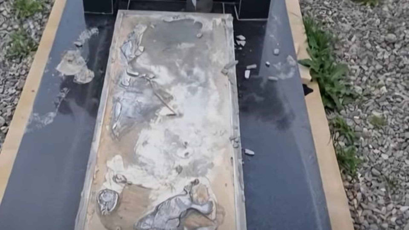 Sumqayıt: qəbiristanlıqdan məzar daşı oğurlanıb