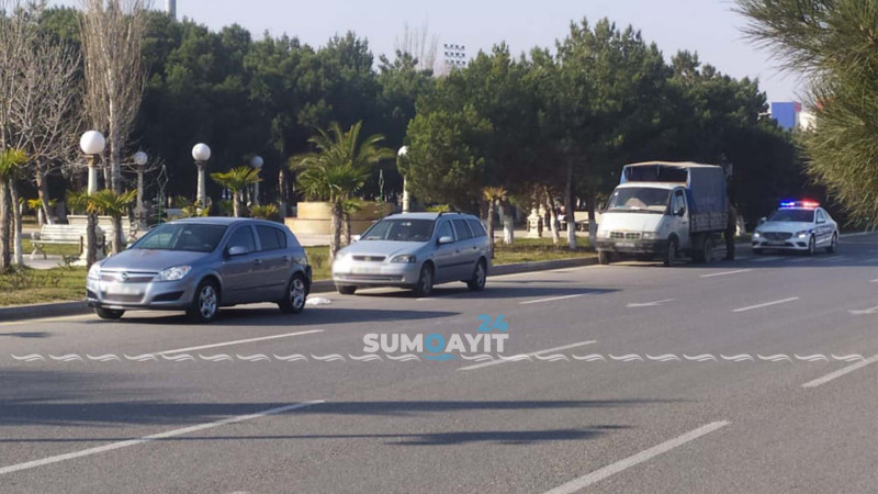 Sumqayıt: yük maşını minik avtobillə toqquşub