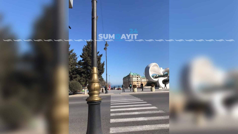 Sumqayıtda işıq dirəyi qəzalı vəziyyətdədir
