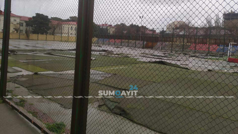 Sumqayıtın “Dejurni” stadionu yararsız vəziyyətə düşür
