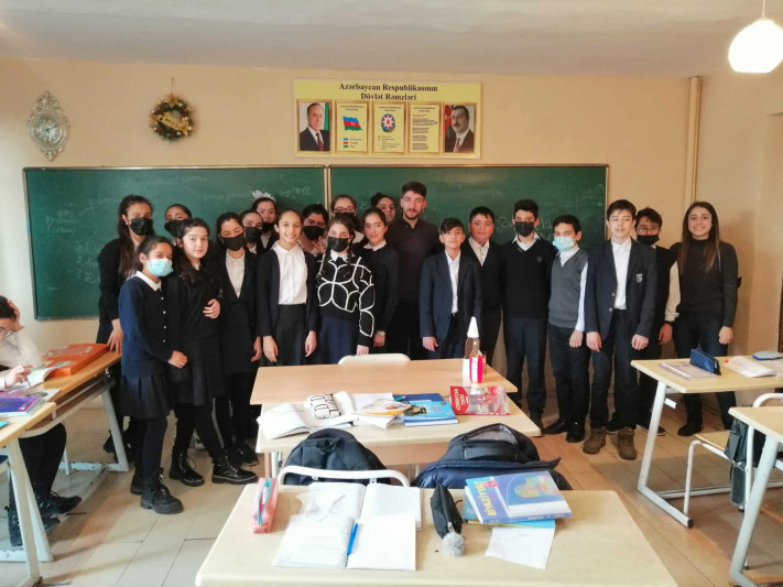 Sumqayıt: “Təfəkkür” liseyində türk könüllüləri seminar keçiriblər