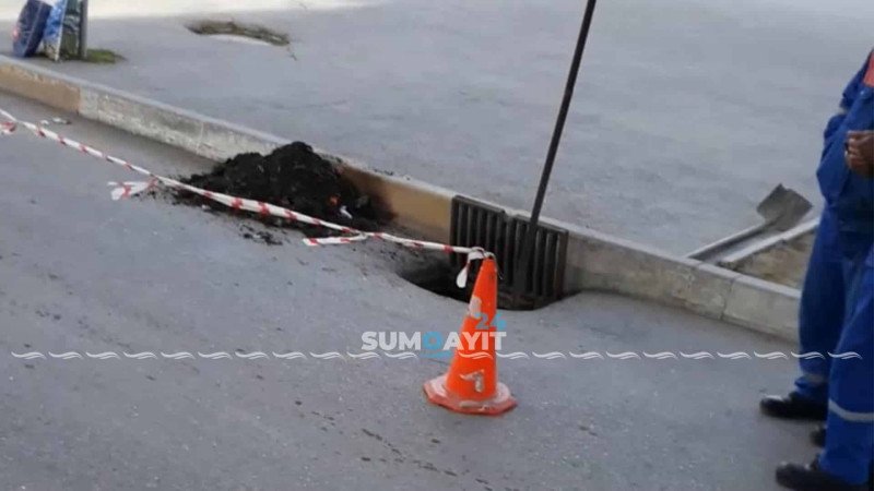 Azərbaycan prospektində dolmuş kanalizasiya xətləri təmizlənib