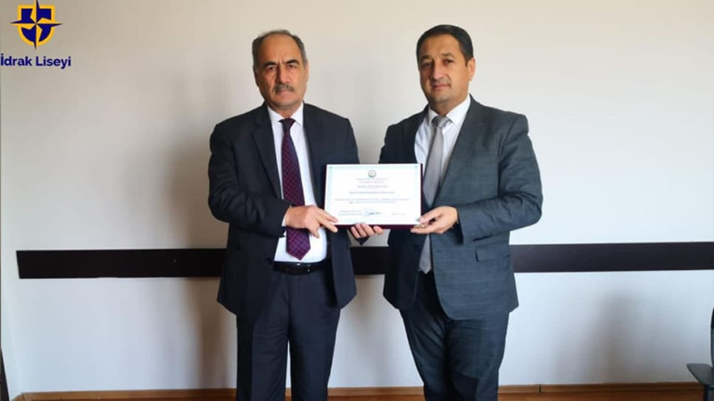 Sumqayıt: müəllim Fəxri fərmanla təltif edilib