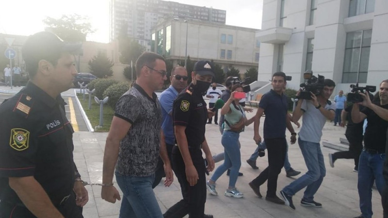 Polisi döyən deputat Eldəniz Səlimovun apellyasiya şikayətinə Sumqayıtda baxılacaq