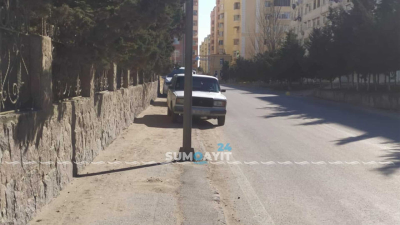 6-cı mikrorayonda piyadalar səki ilə hərəkət edə bilmir