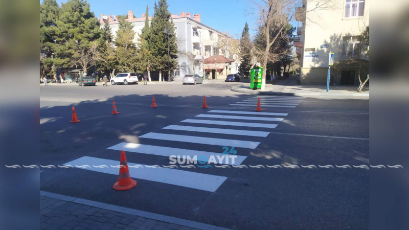 Heydər Əliyev prospektində piyada zolaqları yenilənir
