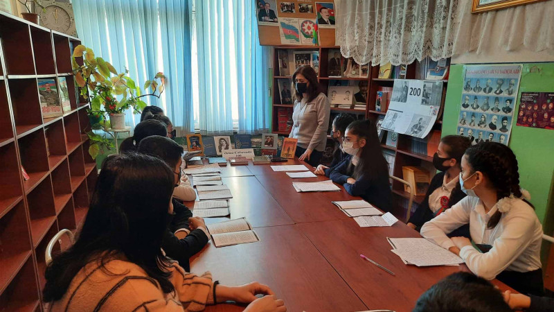 Yazıçı Əzizə Cəfərzadənin hekayələrinin müzakirəsi aparılıb