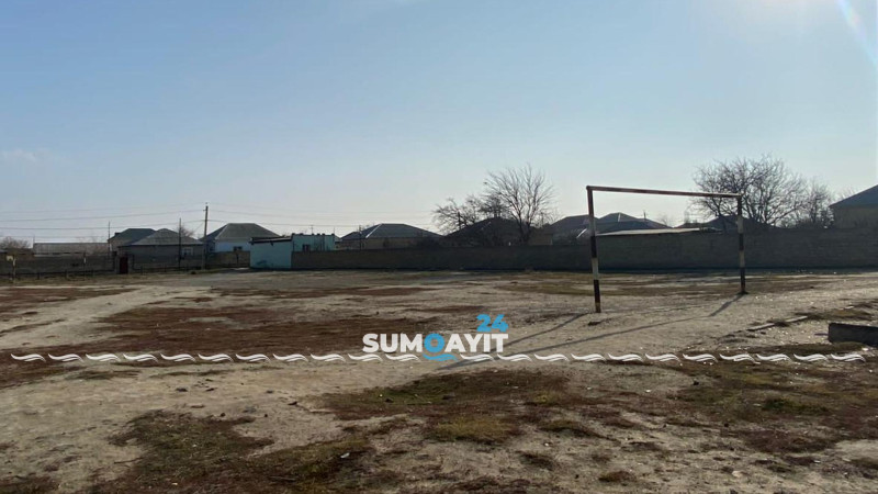 Sumqayıtda daha bir baxımsız vəziyyətdə olan meydança