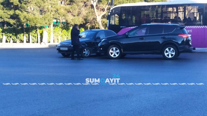 Koroğlu prospektində yol-nəqliyyat hadisəsi baş verib