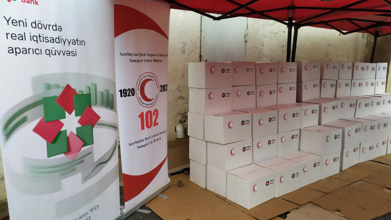 Sumqayıtda 120 ahıl ailəsinə bayram sovqatı paylanılıb