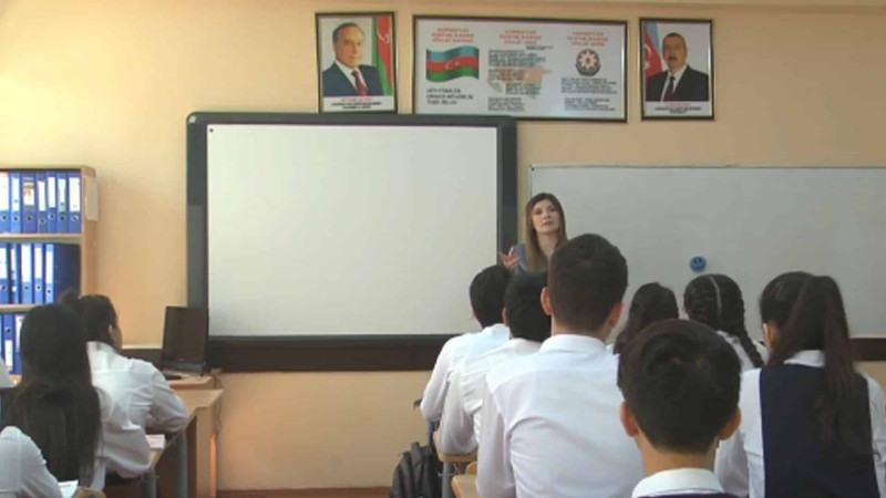 Ceyranbatan qəsəbəsinin şagirdəri buraxılış imtahanında yüksək bal toplayıb