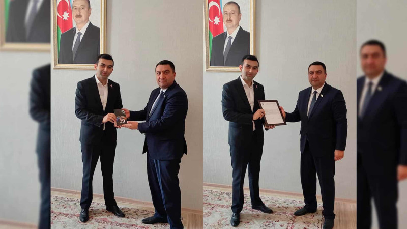 Deputat sumqayıtlı gənc şair Elvin Əlizadə ilə görüşüb
