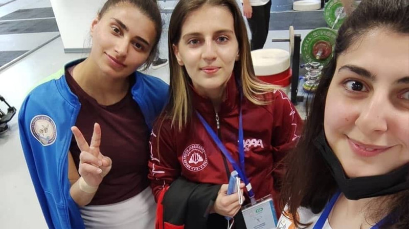 Sumqayıtlı ağır atletlər ölkə çempionatının ilk üçlüyündə qərarlaşıblar