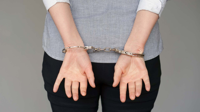 Qız anasına 6 bıçaq zərbəsi endirib