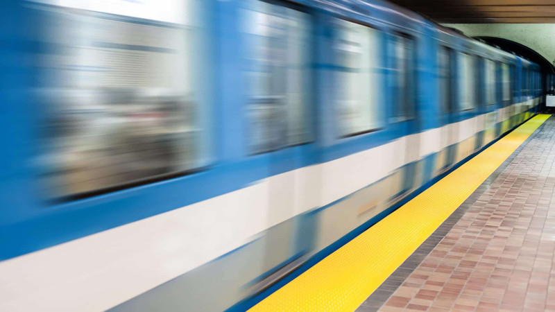 Metro tunelində “TikTok” çəkmək istəyən qızlar Sumqayıt sakinləridir