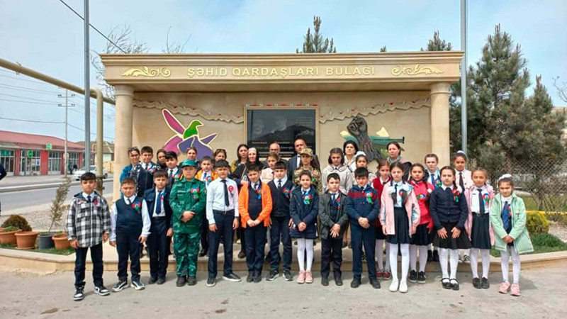 Bir gündə, bir vaxtda şəhid olan qardaşların məzarı ziyarət edilib